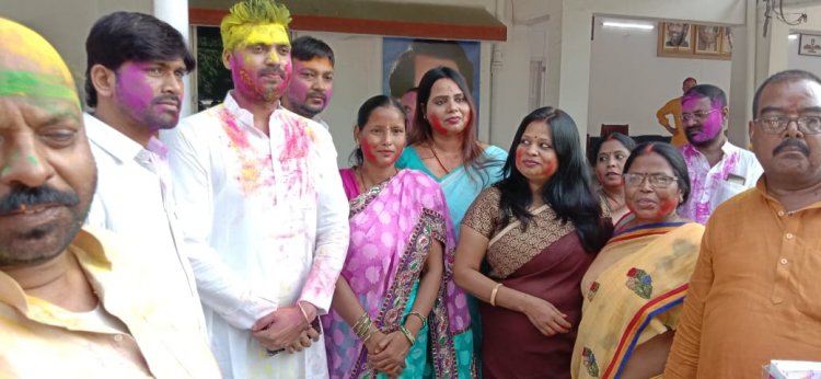 विधान परिषद जीत का जश्न धूमधाम से मनाया रालोपपा: लक्ष्मी सिन्हा