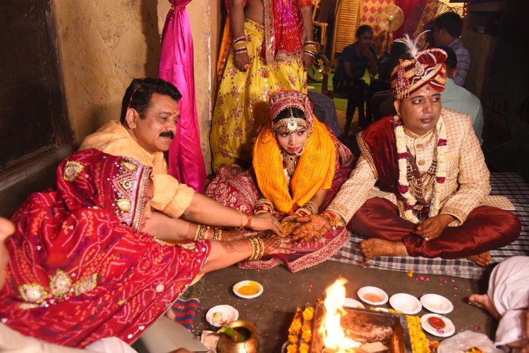 समाज में एक मिसाल श्री महेश धावनियां के सुपुत्र ने बिना दहेज के शगुन में मात्र एक रूपया लेकर की शादी