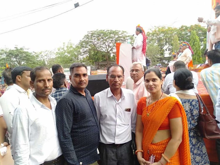 सर्व शिक्षा अभियान विशेष शिक्षक संघ राजस्थान भामस द्वारा विभिन्न मांगों को लेकर रैली निकाली गई