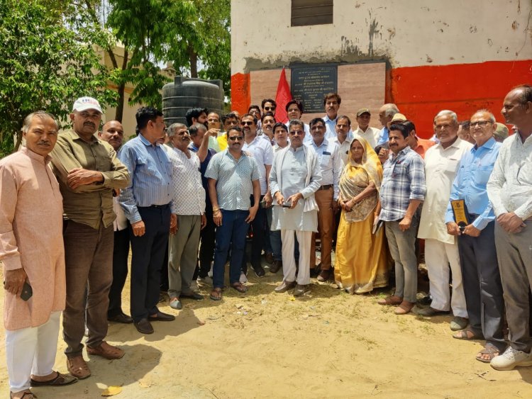 जय श्री ओम बन्ना सेवा समिति राजस्थान द्वारा वाटर कूलर लगवाया