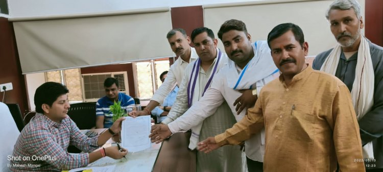 डॉ.किरोड़ी लाल मीणा व आदिवासी समाज के साथ हो रहें दुर्व्यवहार को लेकर भाजपा एसटी मोर्चा ने सौपा ज्ञापन
