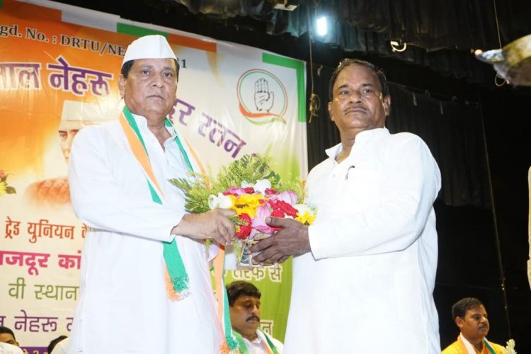 बनेसिंह मीणा को पंडित जवाहर लाल नेहरू मज़दूर रत्न अवार्ड से सम्मानित किया