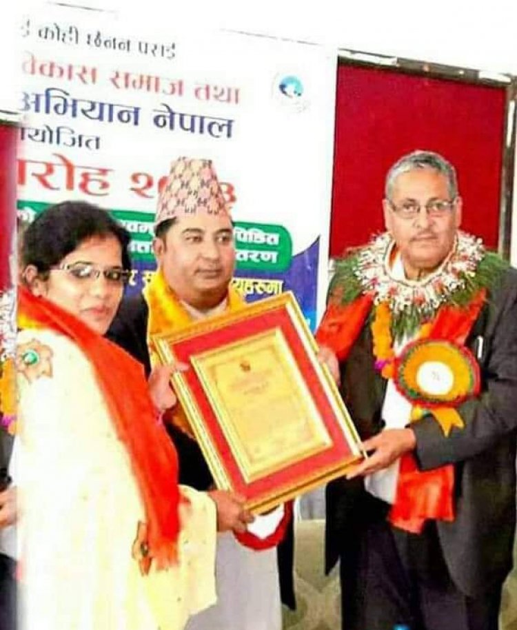 नेपालकी प्रसिद्द साहित्यकार भवानी न्यौपाने "भावना" सँग निहाल दैनिक समाचारका प्रमुख प्रबन्ध निर्देशक (देवीलाल बैरवा)ले टेलिफोन मार्फत अन्तर्वार्ता लिनुभएको छ l