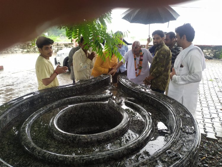 श्री सांवलिया महादेव मंदिर सरोवर दरबार कपासन पधारे श्री सांवलिया धाम मूंगाणा से महाराज श्री चेतनदास जी सभी भक्तों का किया सहयोग के लिये आवाहन