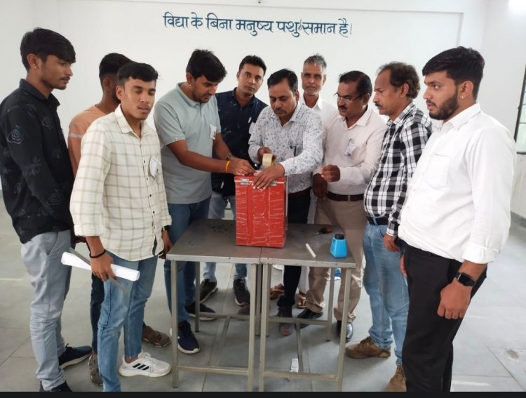 कपासन में 85.99 प्रतिशत मतदान : शुरूआती डेढ़  घंटे में धीमी रही रफ्तार , 577 स्टूडेंट्स ने डाला वोट कपासन |