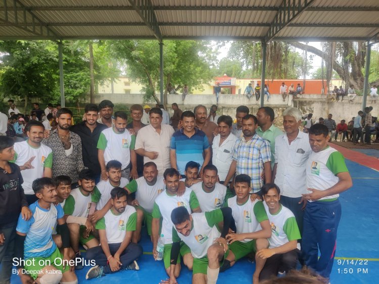 कपासन में आयोजित ब्लॉक स्तरीय ग्रामीण ओलंपिक वालीबॉल महिला में बनाकिया कलां वर्सेस निंबाहेड़ा के बीच फाइनल मैच खेला गया