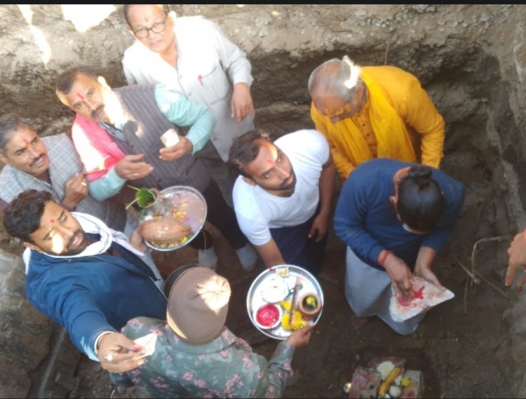 श्री सांवलिया महादेव मंदिर जीर्णोद्धार कार्य शिला पूजन कार्यक्रम का हुआ आयोजन 1 लाख रुपए की राशि सौंपी