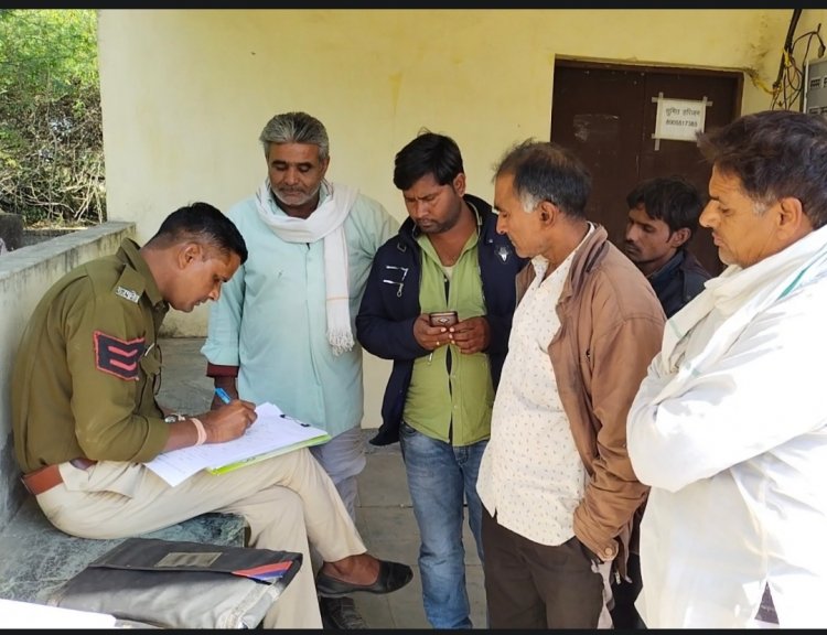खेत में जहरीले जानवर के काटने से महिला की मौत : सरसों की फसल से खरपतवार हटाते समय हुआ हादसा
