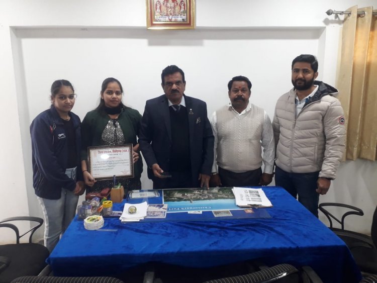 बालाजी कुश्ती एवं जुड़ो प्रशिक्षणं संस्थान की होनहार बालिका पहलवान कौशल्या गुर्जर को जिला स्तर पर 74 वें गणतंत्र दिवस के मौके पर किया गया सम्मानित