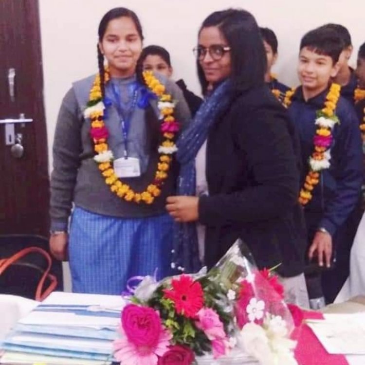 बालाजी कुश्ती एवं जुड़ो प्रशिक्षणं संस्थान की होनहार बालिका पहलवान कौशल्या गुर्जर को जिला स्तर पर 74 वें गणतंत्र दिवस के मौके पर किया गया सम्मानित