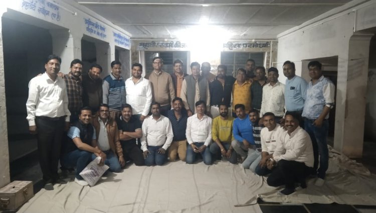 श्री महावीर जैन नवयुवक मंडल कि बैठक हुई, 26 को होने वाले जैन युवा प्रशिक्षण कार्यक्रम पर चर्चा की।