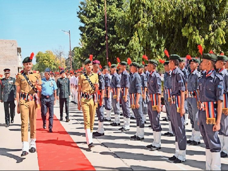 सैनिक स्कूल का दौरा : जीवन में अनुशासन जरूरी , कैडेट आत्मविश्वास से कठिन से कठिन राह को भी आसान बनाएं चित्तौडगढ
