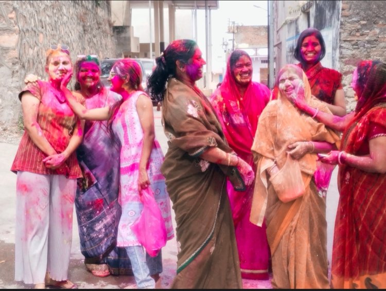 कपासन में अष्टमी पर खेली गई होली: कस्बे में  निकाली इलाजी की बारात, केमिकल रंगों की  जगह गुलाल से खेली होली