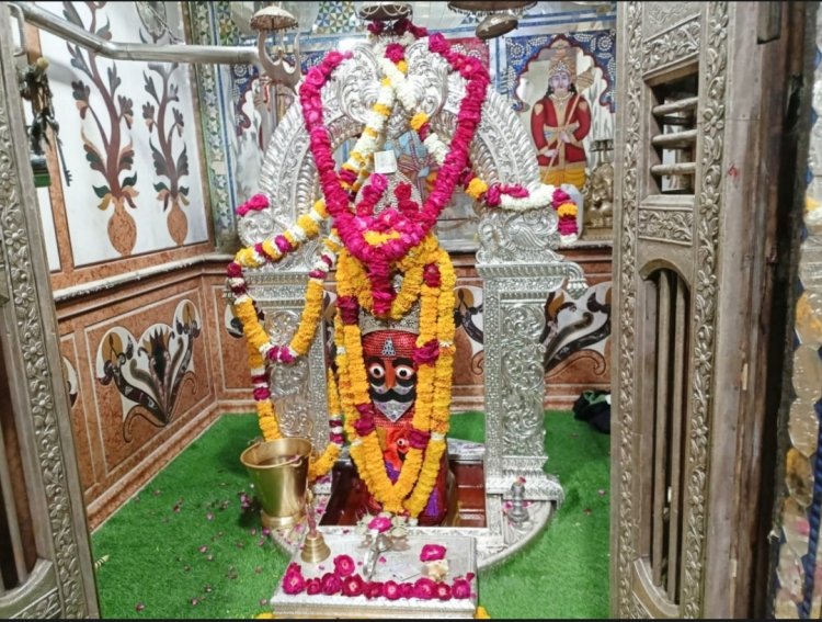 आज से होंगे श्री शनिदेव के दर्शन: 5 किलो 300  ग्राम चांदी से बना लगाया सिंहासन, उदयपुर के  कारीगर ने किया तैयार