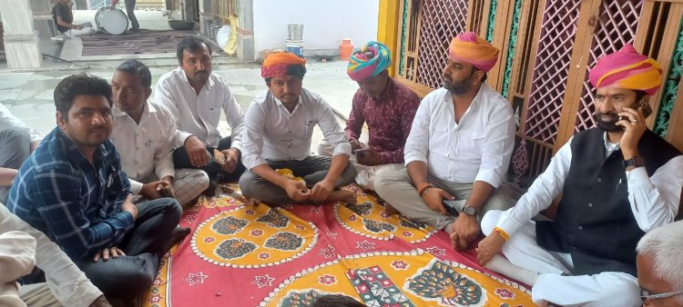 अखिल मेवाड़ प्रजापत समाज शनि महाराज मंदिर मंगरा जाशमा पर प्रजापत समाज की निर्माणाधीन सराय पर बैठक रखी गई
