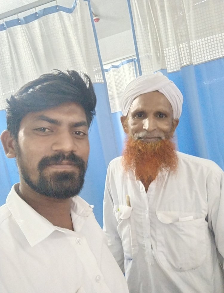 *चित्तौड़गढ़ सांवलिया जी राजकीय चिकित्सालय में रोजाना सुबह- श्याम इसराज खान शेख जी की एक आवाज़,आपको कोई तकलीफ तो नहीं,मैं हूं ना।*