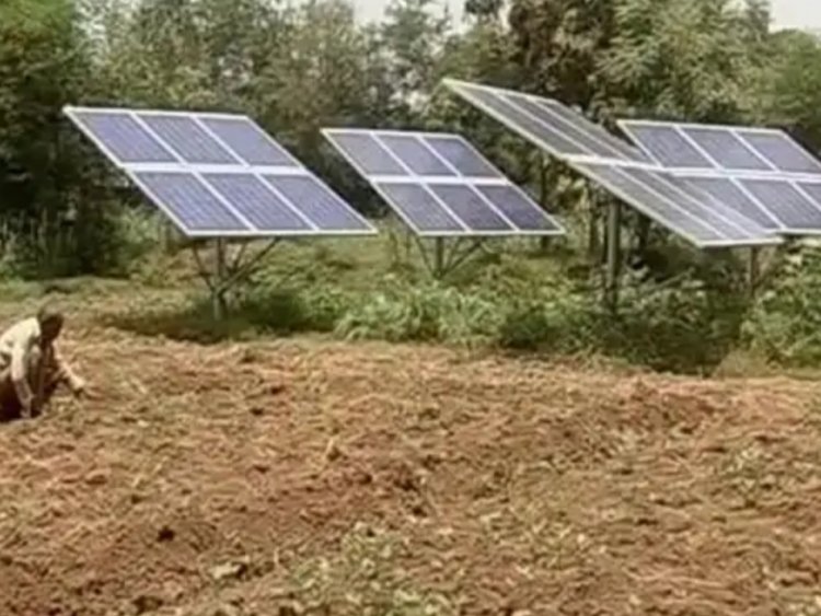 *50 हजार रुपए की 6 सोलर प्लेट्स चोरी: लोहे के एंगल काटकर भी ले गए चोर,वाटरशेड विभाग ने करवाया केसदर्ज।*