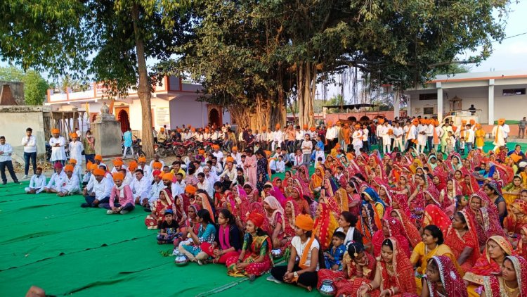 *महात्मा ज्योतिबा फुले जी की जयंती के अवसर पर संयुक्त माली समाज द्वारा निकाली शोभायात्रा*