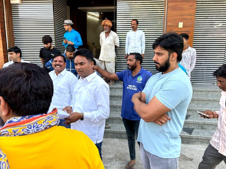 सोशल मीडिया के माध्यम से आजाद परिंदे ग्रुप की मुहिम पर मदद के लिए उठे हाथ
