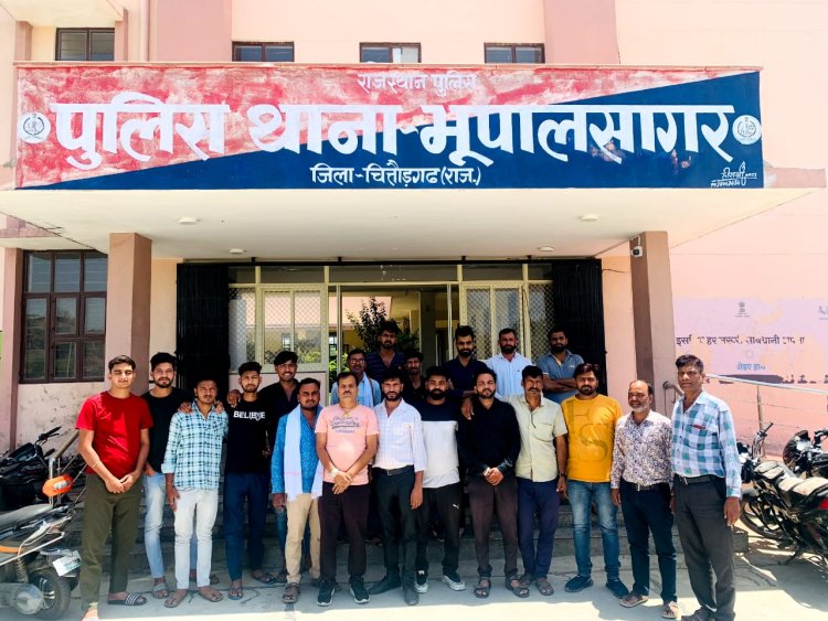 भूपालसागर तहसील के ग्राम जाशमा के हिंदू संगठनों ने भूपालसागर थाने में भगवान श्रीराम पर अमर्यादित टिप्पणी करने पर राज्यमंत्री देशबंधु के विरुद्ध पुलिस थाने में दी रिपोर्ट