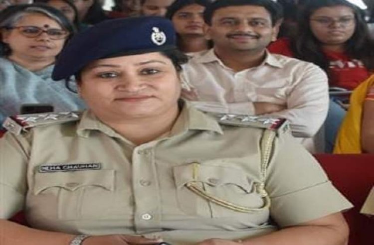 एसएचओ नेहा चौहान की रात सड़क दुर्घटना में हुई मौत