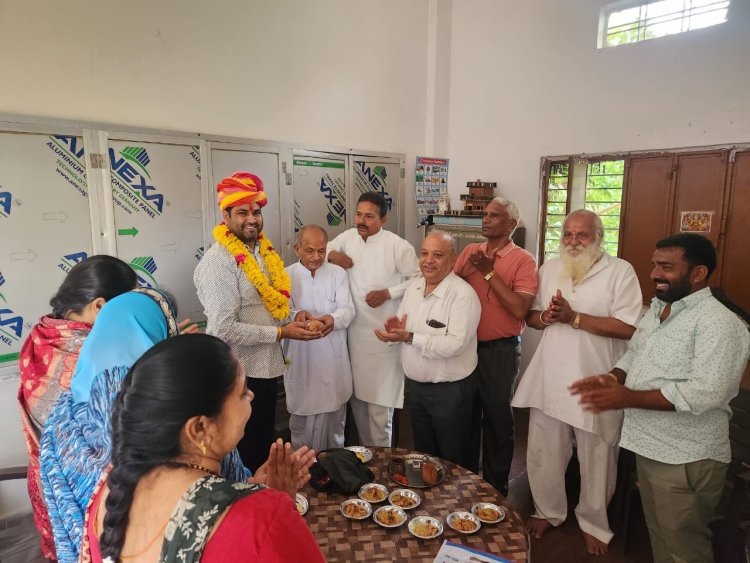 भामाशाह ने निभाया अपना वादा, विद्यालय विकास हेतु सौंपी ₹51000 नगद राशि।