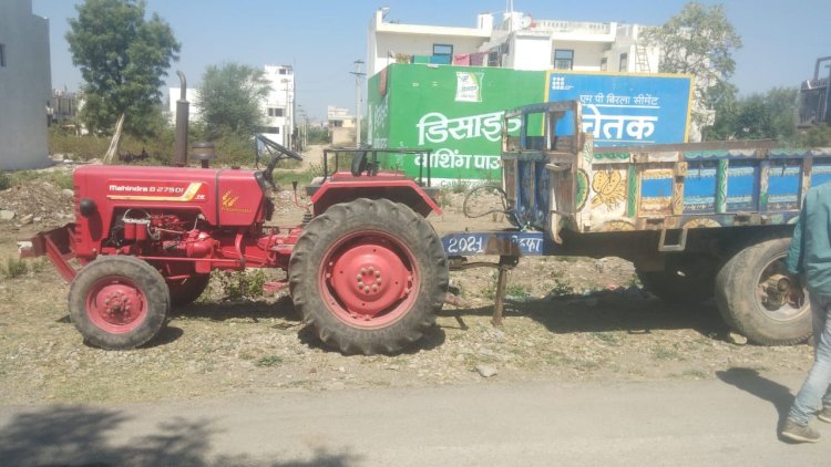 सेगवा हाऊसिंगबोर्ड मे घर के बाहर से ट्रेक्टर ट्रॉली चोरी, थाने मे मामला दर्ज।