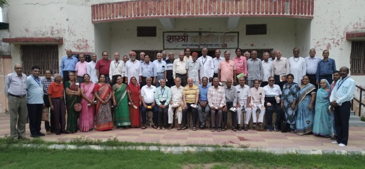 वरिष्ठ नागरिक मंच कि संगोष्ठी में भ्रष्टाचार, बालक-बालिका सुरक्षा व महिला सम्मान पर हुई चर्चा।