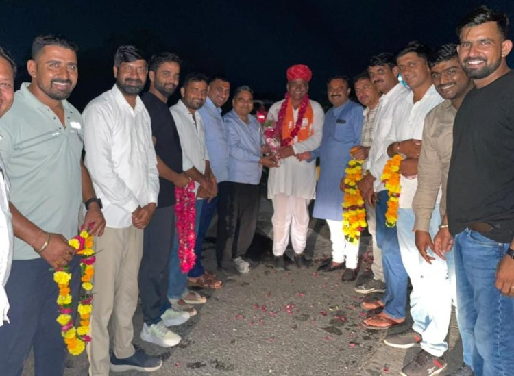 कलेक्ट्रेट पर नव नियुक्त भाजपा जिलाध्यक्ष जाट का भाजपाइयों ने किया भव्य स्वागत।