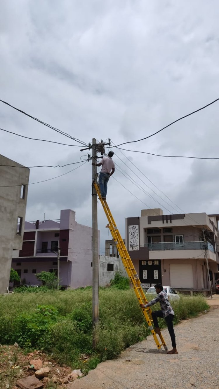 बड़ी सादड़ी में बिजली विभाग का अभियान 45 उपभोक्ताओं से साढ़े 5लाख की वसूली 36 के कनेक्शन कांटे