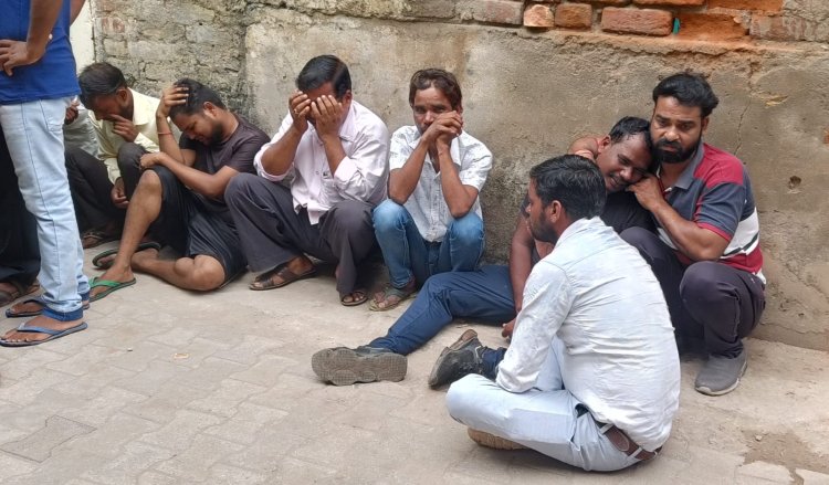 ट्रक की टक्कर से बाइक सवार सेवानिवृत्त अध्यापक की मौत