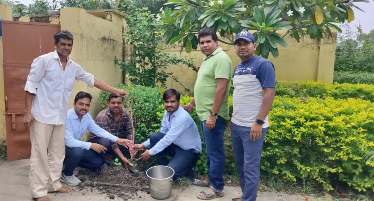 रुपपुरा विधालय में पौधारोपण किया पर्यावरण का संदेश