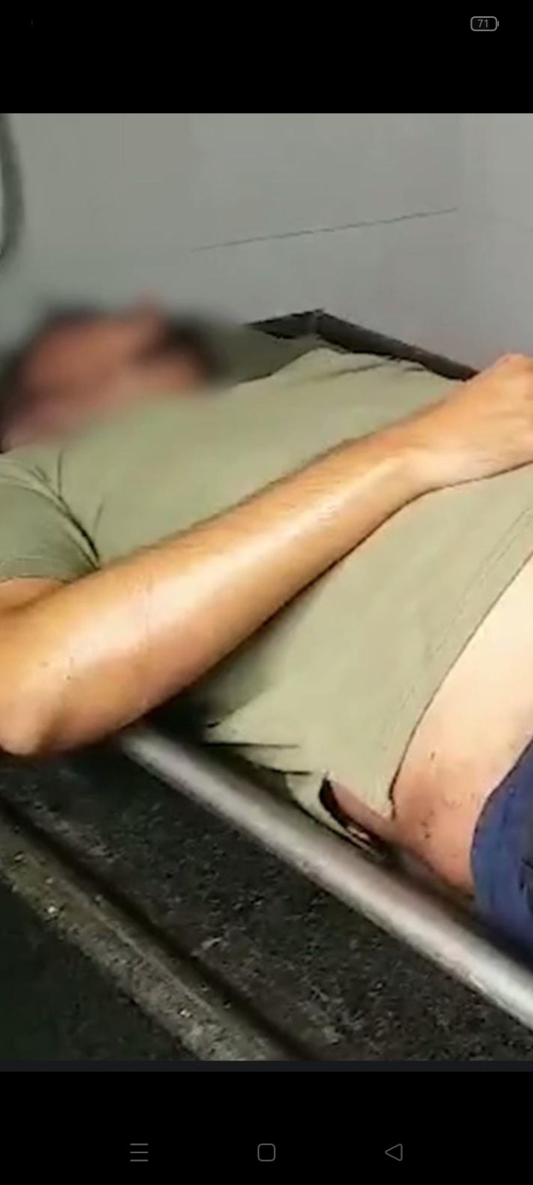 खजुराहो एक्सप्रेस में युवक की मौत:टॉयलेट गया था, हार्ट अटैक आने पर अंदर ही गिर गया, दरवाजा तोड़ कर निकाला