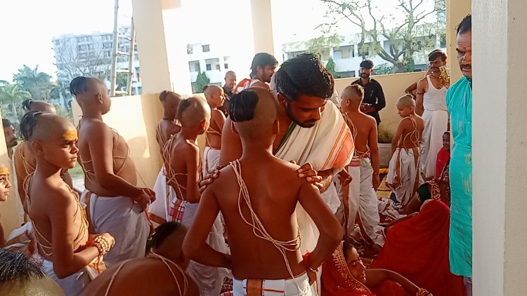 लगभग दो दर्जन बच्चों का जनेऊ संस्कार का हुआ आयोजन