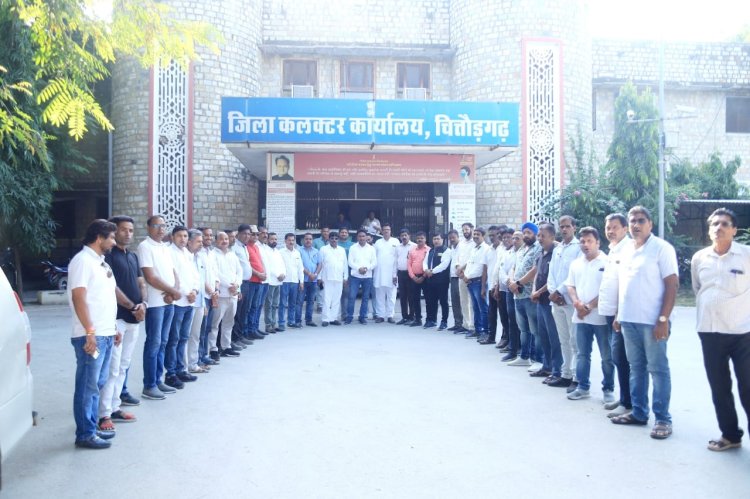 फसल खराबे की गिरदावरी करा अन्नदाता को उचित मुआवजा दिलाया जावेः विधायक आक्या मुख्यमंत्री के नाम जिला कलक्टर को सोपा ज्ञापन।