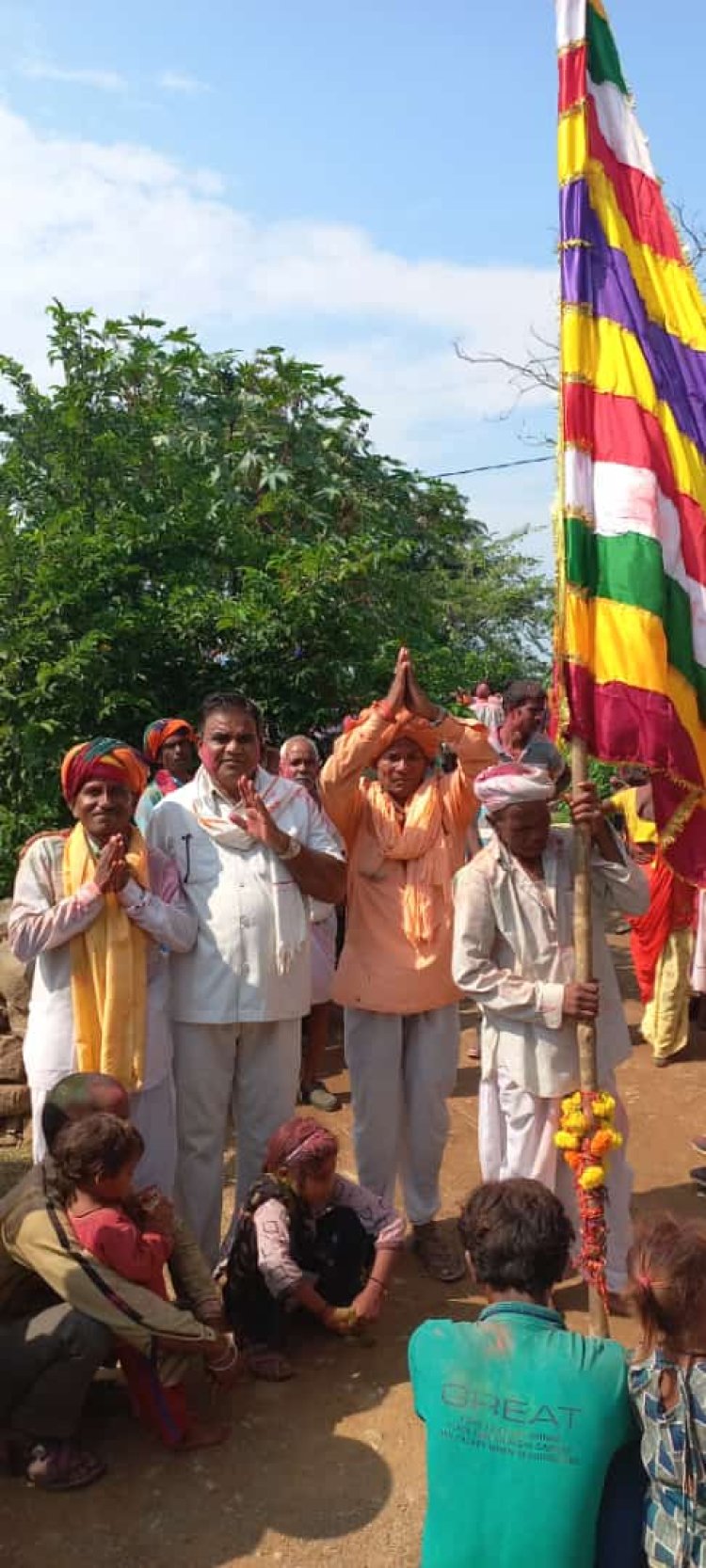 बाबा रामदेव जी सार्वजानिक निर्माण चबुतरे पर निशाना चढ़ाया  24 सितंबर
