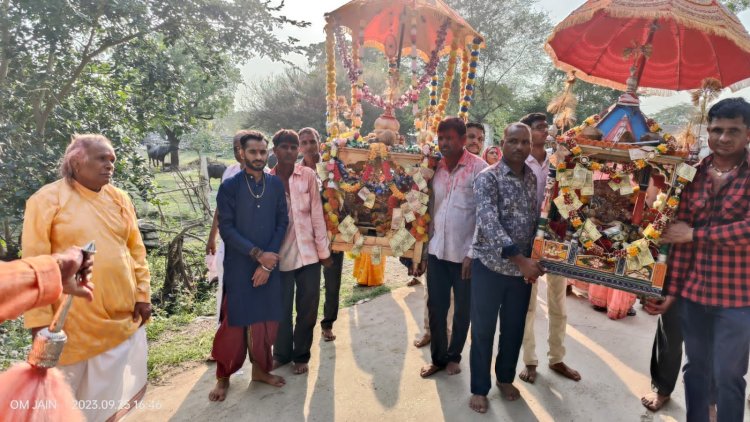 सांवरिया धाम बामणिया में निकला ठाकुरजी का बेवाण, हजारों श्रदालु नाचते गाते हुए शामिल।