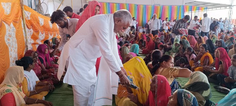 शंभूपुरा में महिला सम्मेलन में राज्यमंत्री ने 1100 महिलाओं को लुगड़ी ओढ़ाकर किया सम्मानित