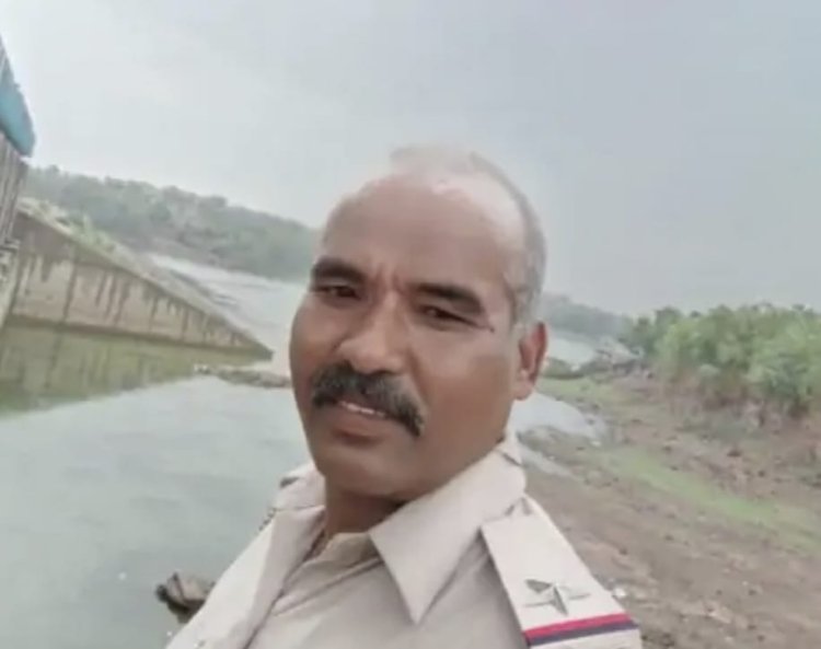एक्सीडेंट में निम्बाहेड़ा सदर थाने के ASI की मौत: बाड़ी चौकी से निम्बाहेड़ा थाने लौटते समय हुआ हादसा, एक अन्य बाइक सवार घायल।