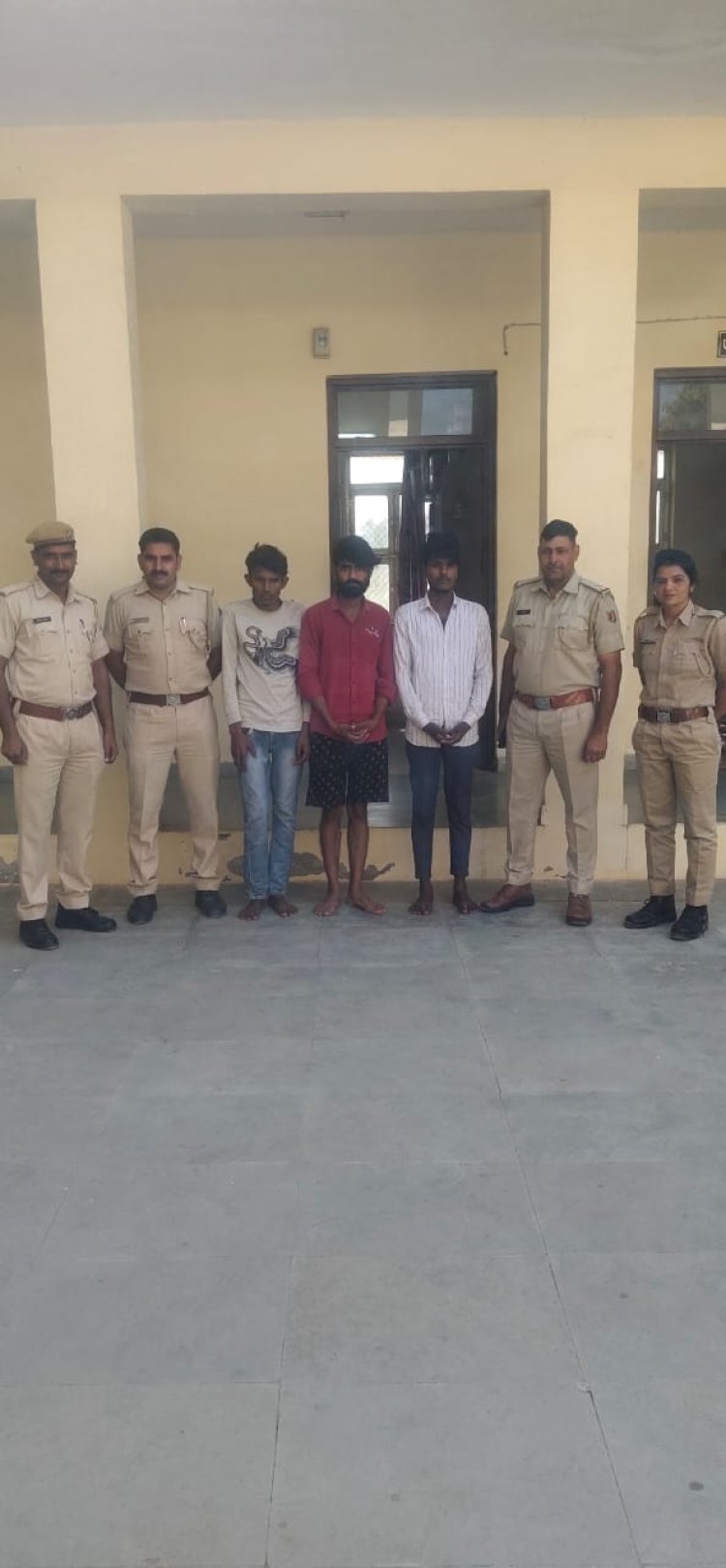 बाईक चोरी, पानी की मोटर व केबल चोर गिरोह का पर्दाफाश।  03 आरोपी गिरफ्तार, 30 से अधिक वारदातें कबूली।  चोरी की गई 10 मोटरें व 03 मोटर साईकिलें बरामद।