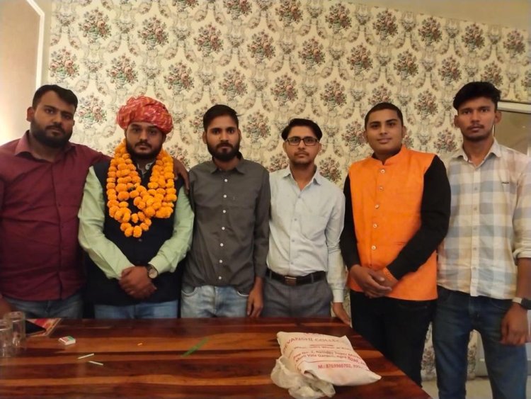 जिला अध्यक्ष शर्मा के जन्मदिन पर दी सैकड़ो लोगों ने बधाई 