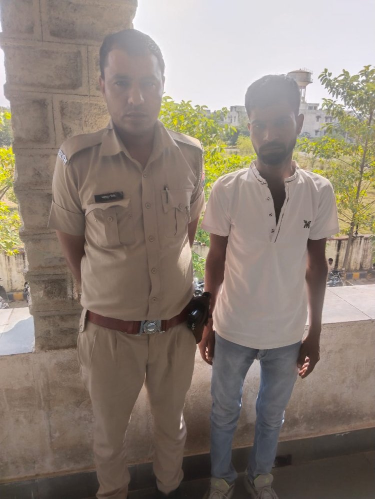 बाईक सवार से 1.750 किलोग्राम अवैध अफीम जब्त। एक आरोपी गिरफ्तार, एक नामजद।