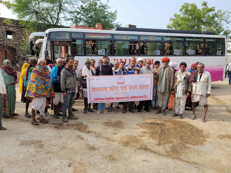 घटियावली में आयोजित हुआ विशाल नि:शुल्क नेत्र जांच शिविर,  207 मरीजों की आंखों की जांच की।
