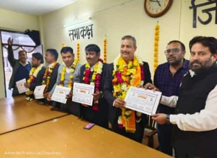शंकर पूरी गोस्वामी बने चित्तौड़गढ़ बार संघ अध्यक्ष, भूपेंद्र सिंह राठौड़ को 74 मतों से हराया।