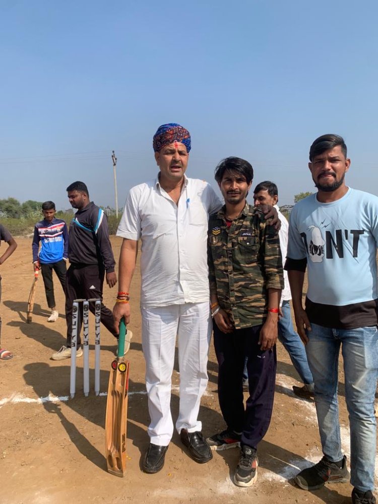 तीन दिवसीय बंजारा समाज क्रिकेट प्रतियोगिता का उद्घाटन लाखा का खेड़ा में पूर्व विधायक  जाट ने किया