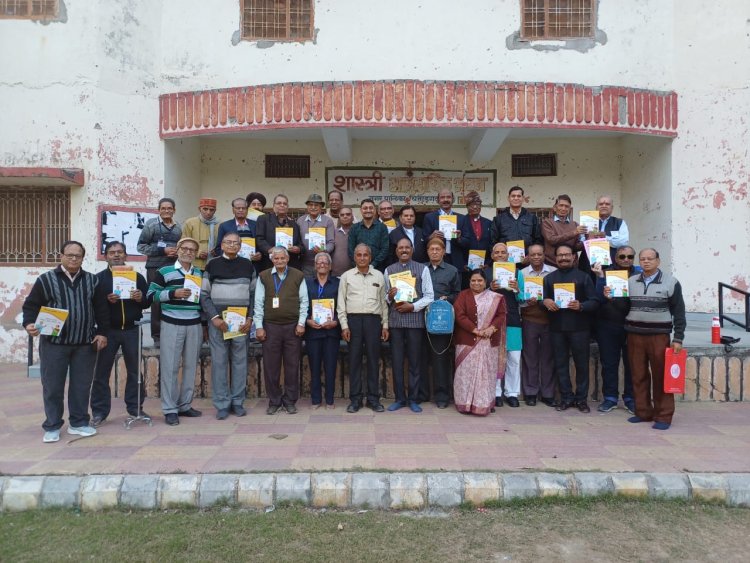 साइबर अपराध से कैसे बचें, उपाय बता वरिष्ठों को किया सावचेत।