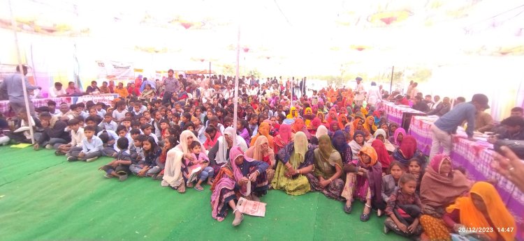 विकसित भारत संकल्प यात्रा का रथ आज सुबह कपासन क्षेत्र के निम्बाहेडा़ व बालारडा़ ग्राम पंचायत पहुंचा ओर वहां केंद्र सरकार की सभी योजनाओं की जानकारी आम नागरिकों को दी