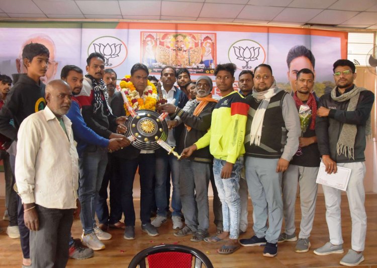 विधायक कार्यालय में जन सुनवाई आरंभ विधायक आक्या को जीत की लगातार मिल रही बधाईयां।