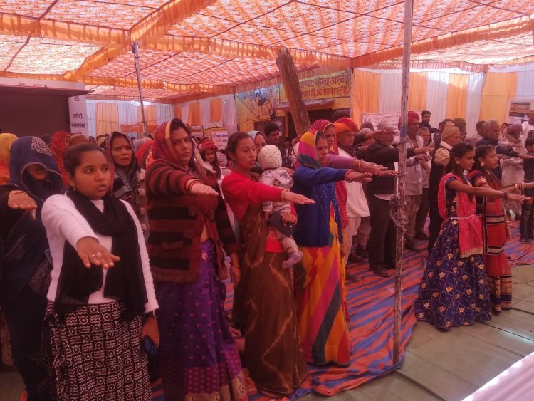 विकसित भारत संकल्प यात्रा के माध्यम से गांव-गांव पहुंच रही है योजनाएं आमजन ने ली भारत को विकसित राष्ट्र बनाने की शपथ