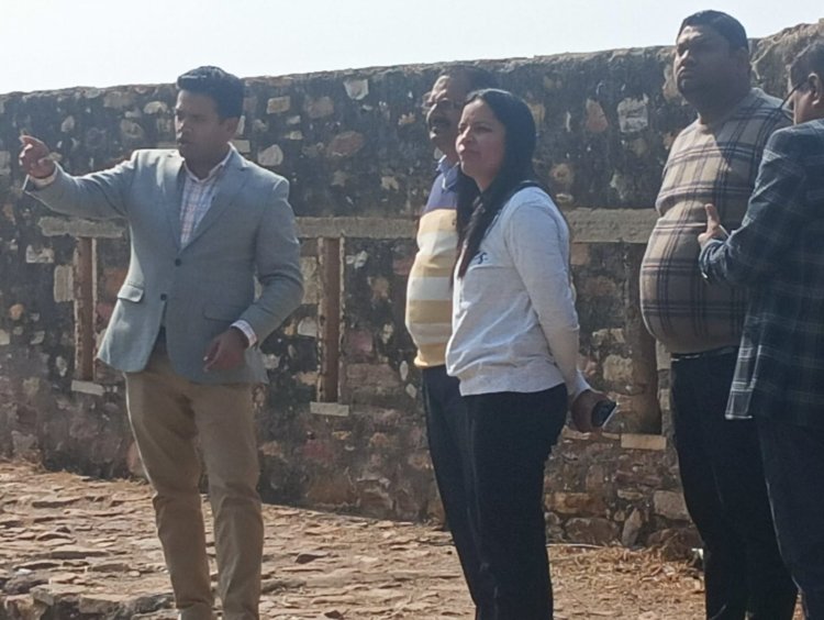 जिला कलेक्टर ने दुर्ग सहित शहर के विभिन्न विकास कार्यों का किया निरीक्षण 